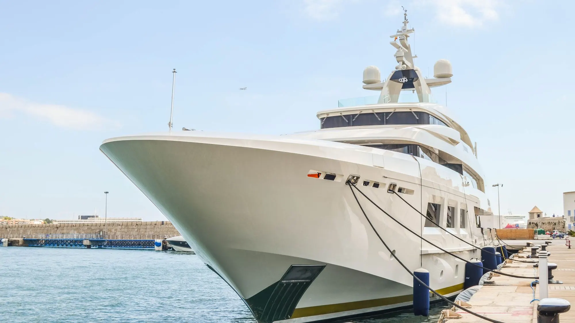 Wrapping yacht & proyek khusus